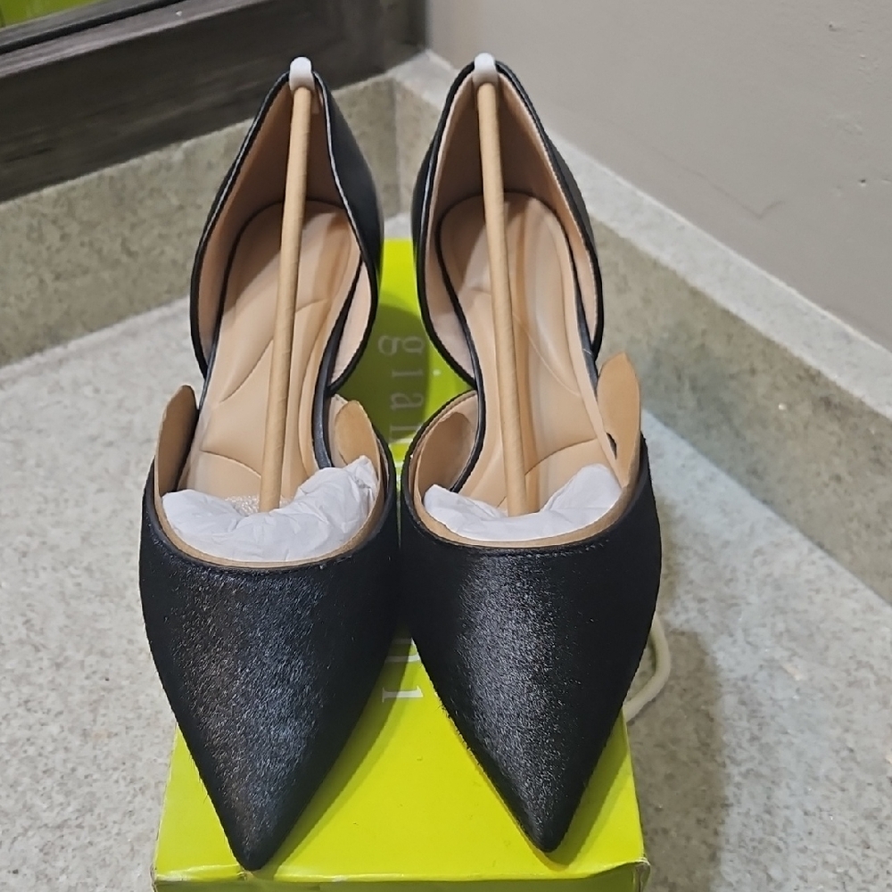 Gianni Bini Black Heels Sleek Design